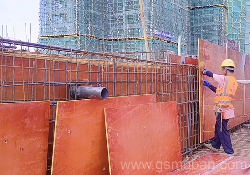 建筑紅板和覆膜板還有塑面模板有什么不同? 建筑紅板和覆膜板還有塑面模板有什么不同?